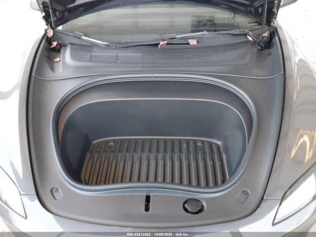 2025 TESLA MODEL 3 5YJ3E1EA5SF004300 Photo 9