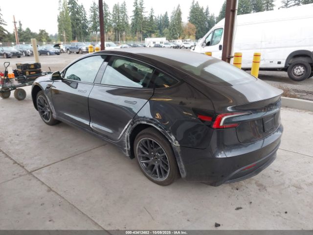 2025 TESLA MODEL 3 5YJ3E1EA5SF004300 Photo 2