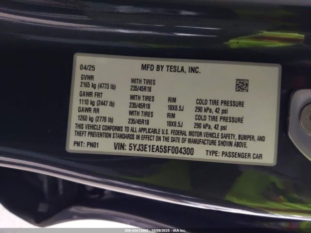2025 TESLA MODEL 3 5YJ3E1EA5SF004300 Photo 8