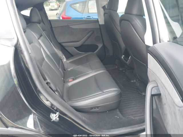 2026 TESLA MODEL Y 7SAYGDEE3TF358101 Photo 7