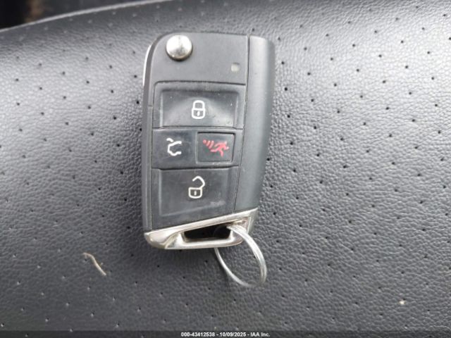 2018 VOLKSWAGEN TIGUAN 3VV2B7AX7JM206097 Photo 10