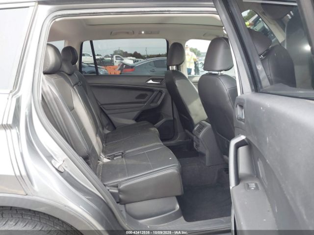 2018 VOLKSWAGEN TIGUAN 3VV2B7AX7JM206097 Photo 7