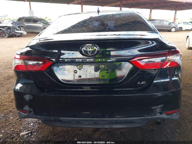 4T1C11AK1MU425379 Toyota CAMRY LE