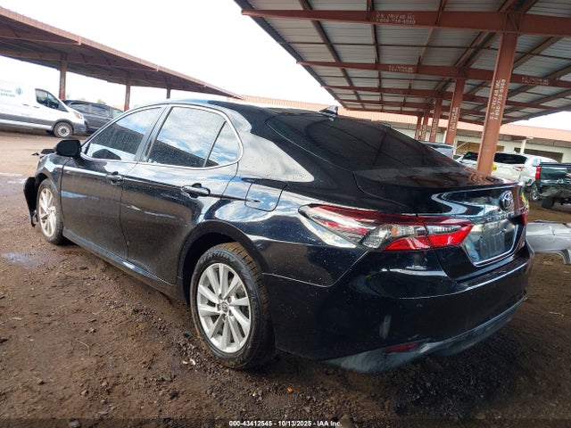 4T1C11AK1MU425379 Toyota CAMRY LE