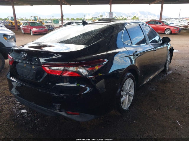 4T1C11AK1MU425379 Toyota CAMRY LE