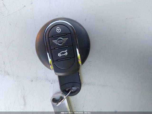 2024 MINI CLUBMAN WMWLV7C05R2U29944 Photo 10