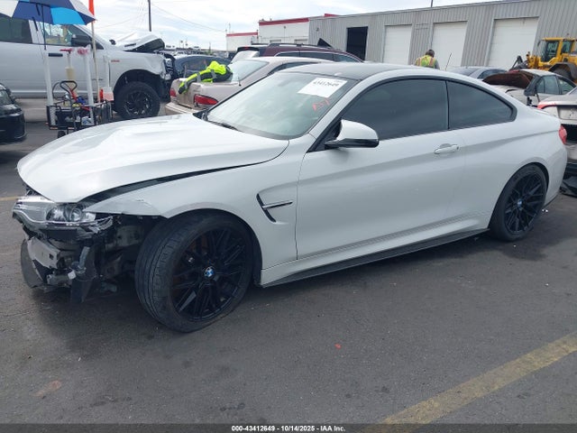 BMW M4 2015 WBS3R9C52FK332414 Image 2