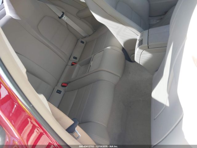 2013 MERCEDES-BENZ C 250 WDDGJ4HBXDG099034 Photo 7