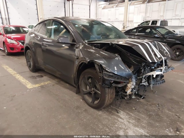 2026 TESLA MODEL Y 7SAYGDEE2TF376069 Photo 0