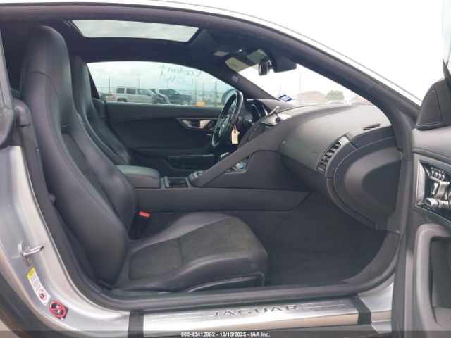 2017 JAGUAR F-TYPE SAJWA6AT4H8K45627 Photo 4