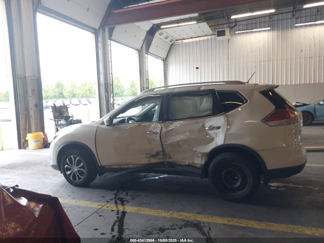 KNMAT2MV4GP667636 Nissan ROGUE S