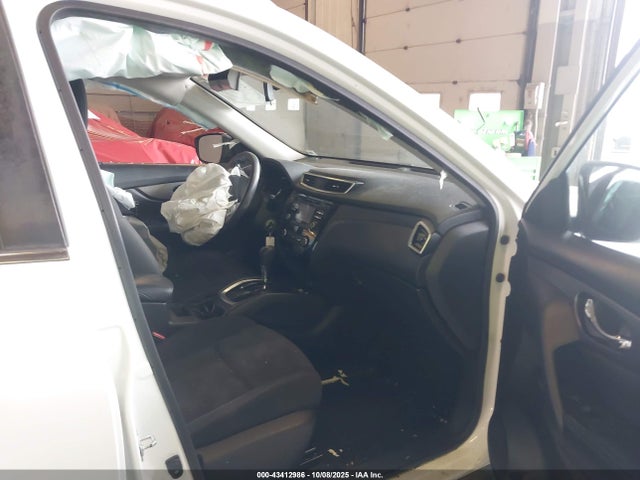 KNMAT2MV4GP667636 Nissan ROGUE S