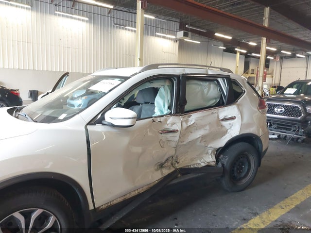 KNMAT2MV4GP667636 Nissan ROGUE S