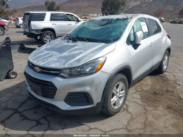 2022 CHEVROLET TRAX KL7CJKSM3NB525438 Photo 1