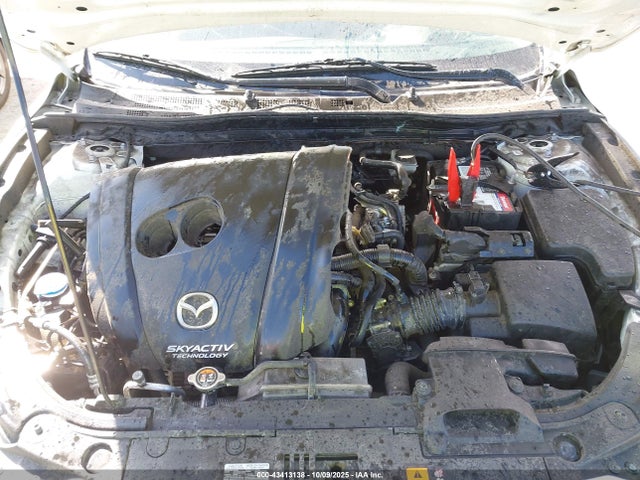 JM1BM1T71G1308326 Mazda pe