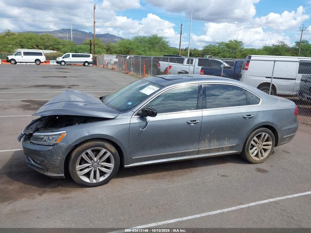 1VWCT7A36HC054867 Volkswagen Passat 1.8t Sel Premium