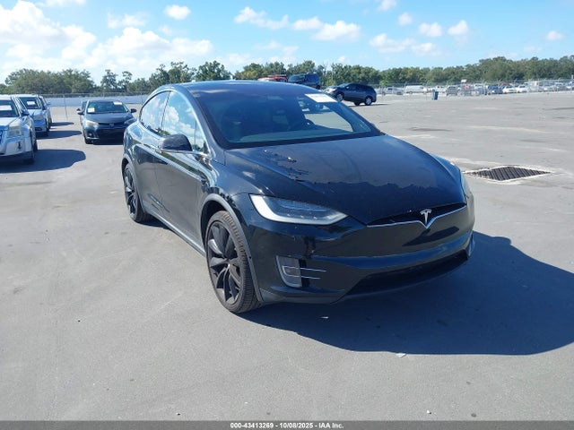 2017 TESLA MODEL X 5YJXCBE28HF067826 Photo 0