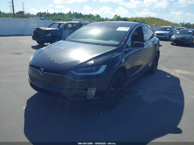 2017 TESLA MODEL X 5YJXCBE28HF067826 Photo 1
