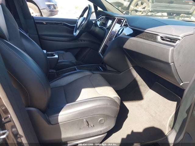 2017 TESLA MODEL X 5YJXCBE28HF067826 Photo 4