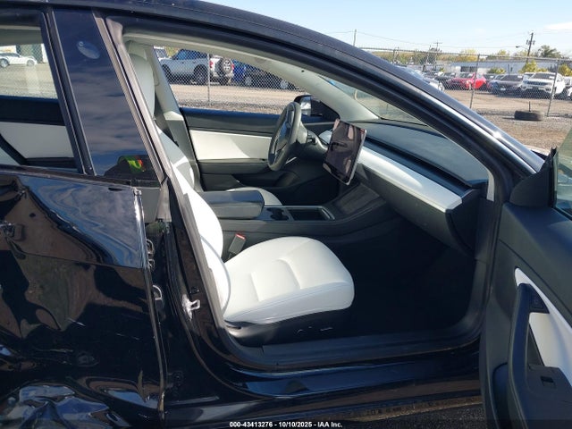 2021 TESLA MODEL 3 5YJ3E1EA9MF915989 Photo 4