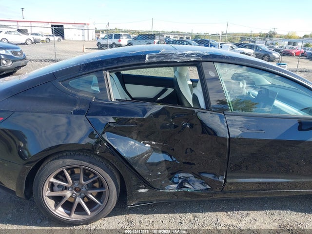 2021 TESLA MODEL 3 5YJ3E1EA9MF915989 Photo 5