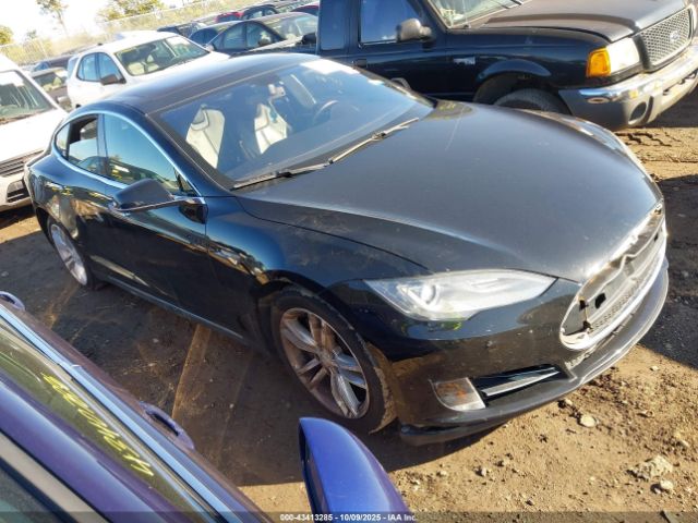 2013 TESLA MODEL S 5YJSA1CN0DFP07724 Photo 0