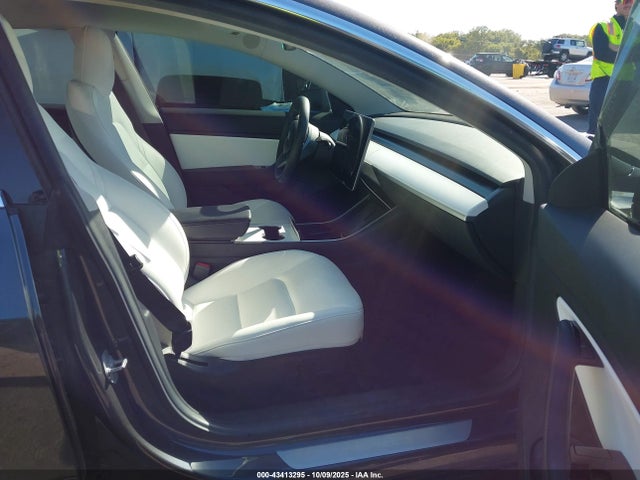 2019 TESLA MODEL 3 5YJ3E1EB0KF391640 Photo 4
