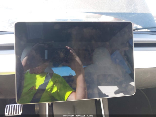 2019 TESLA MODEL 3 5YJ3E1EB0KF391640 Photo 6