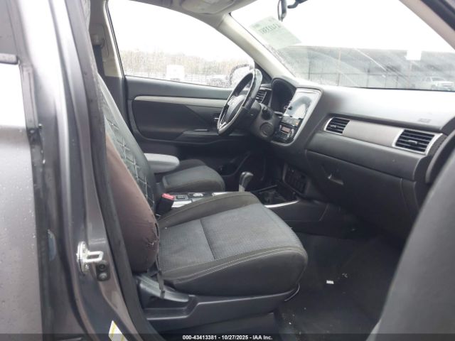 2018 MITSUBISHI OUTLANDER JA4AZ3A30JJ003443 Photo 4