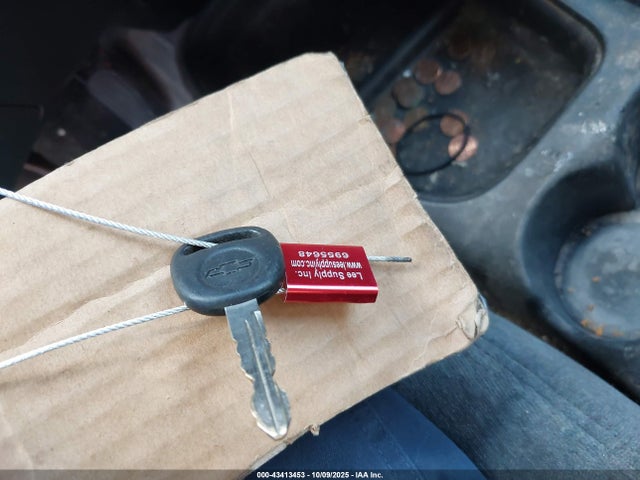 2000 CHEVROLET BLAZER 1GNDT13W5Y2354621 Photo 10