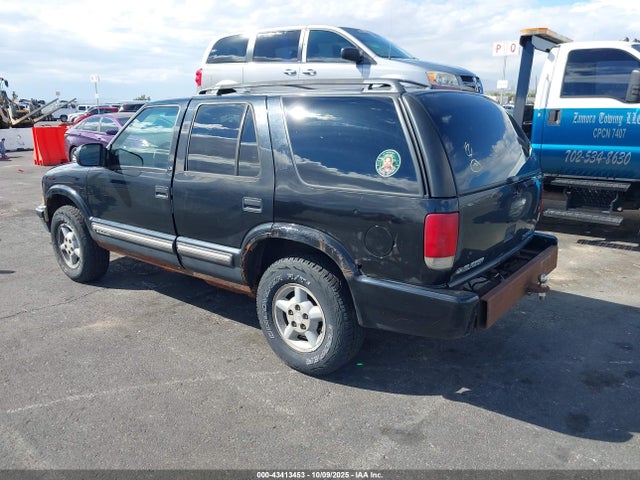 2000 CHEVROLET BLAZER 1GNDT13W5Y2354621 Photo 2