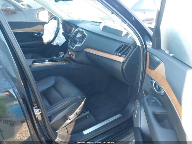 2022 VOLVO XC90 YV4A22PK2N1868257 Photo 4