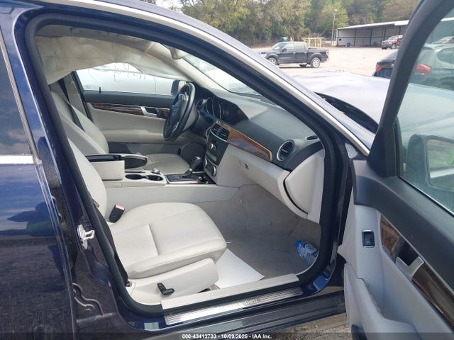 WDDGF4HB9EA918945 Mercedes-Benz C 250 Luxury/sport