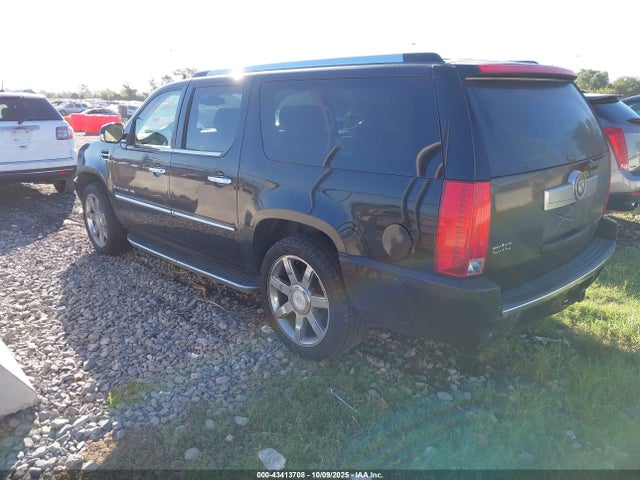 2008 CADILLAC ESCALADE ESV 1GYFK66888R245800 Photo 2