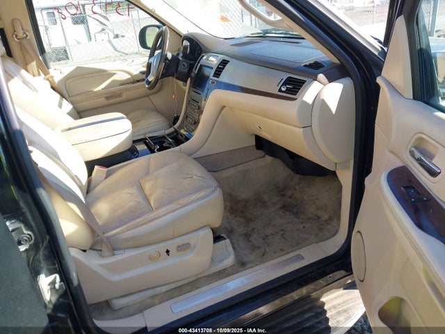2008 CADILLAC ESCALADE ESV 1GYFK66888R245800 Photo 4