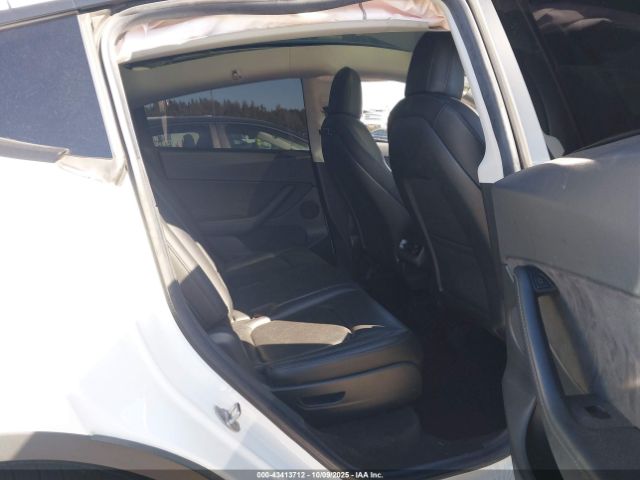 2021 TESLA MODEL Y 5YJYGAEE0MF148519 Photo 7