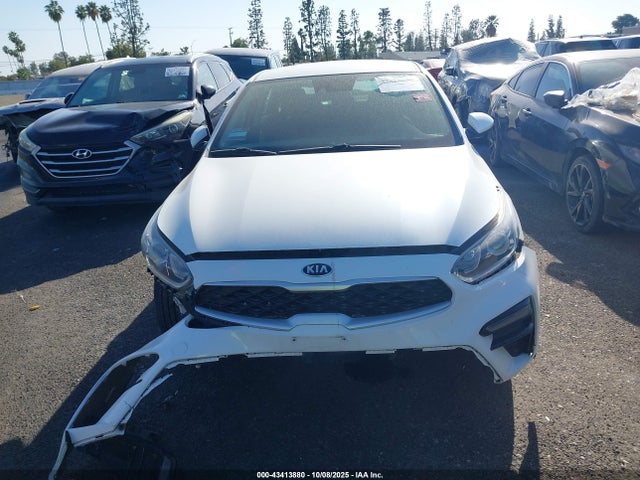 3KPF24AD0ME369385 KIA Forte Lxs