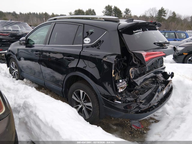 2018 TOYOTA RAV4 2T3RFREV9JW728346 Photo 2