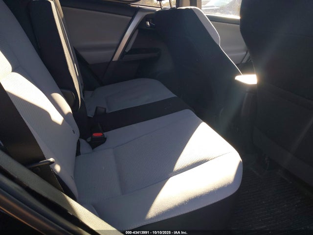 2018 TOYOTA RAV4 2T3RFREV9JW728346 Photo 7