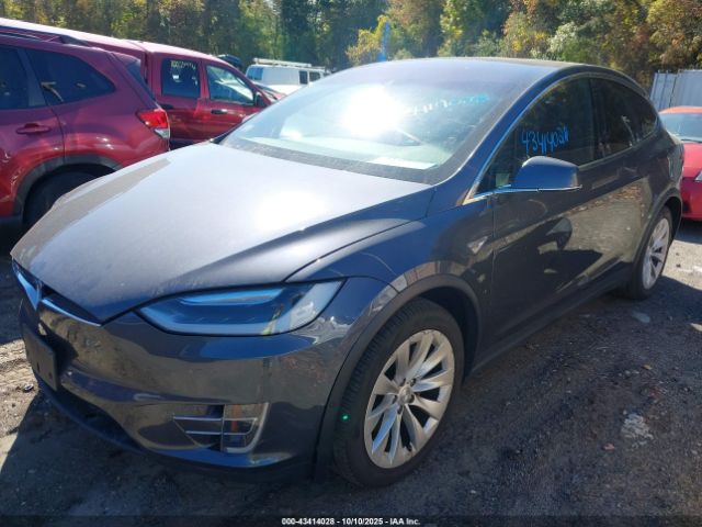 2016 TESLA MODEL X 5YJXCBE26GF005047 Photo 1