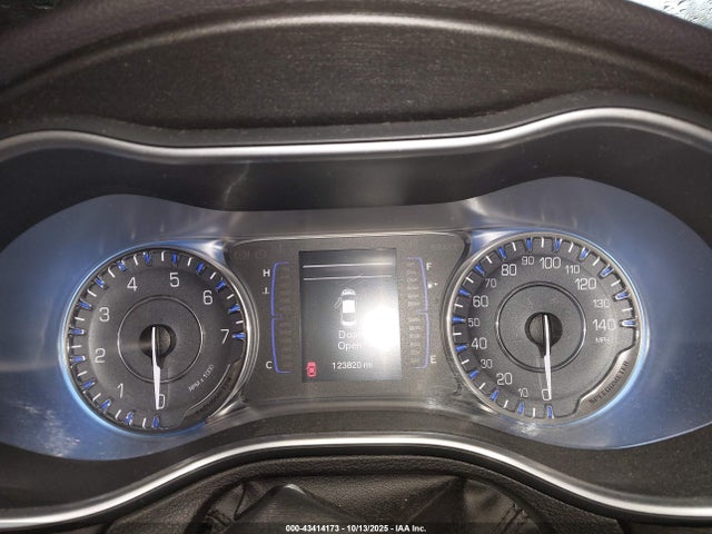 Aukcja sprzedaży 2015 Chrysler 200 Limited, vin: 1C3CCCAB2FN725377, numer aukcji: 43414173