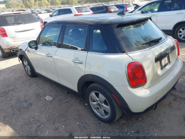 2016 MINI HARDTOP WMWXU1C5XG2D09554 Photo 2