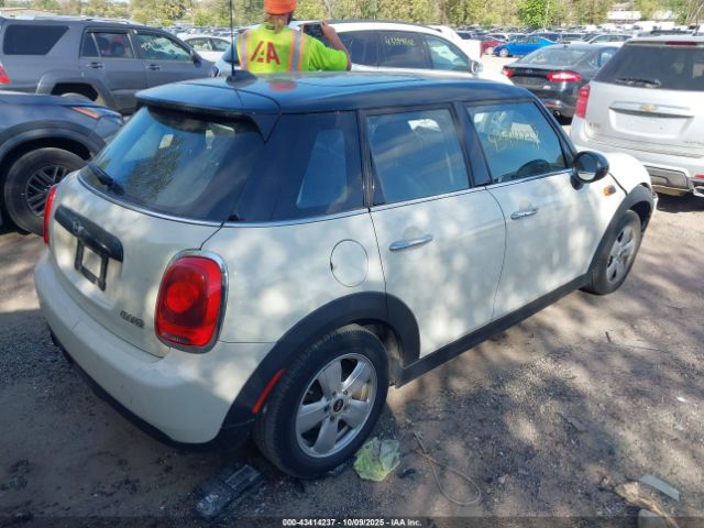 2016 MINI HARDTOP WMWXU1C5XG2D09554 Photo 3