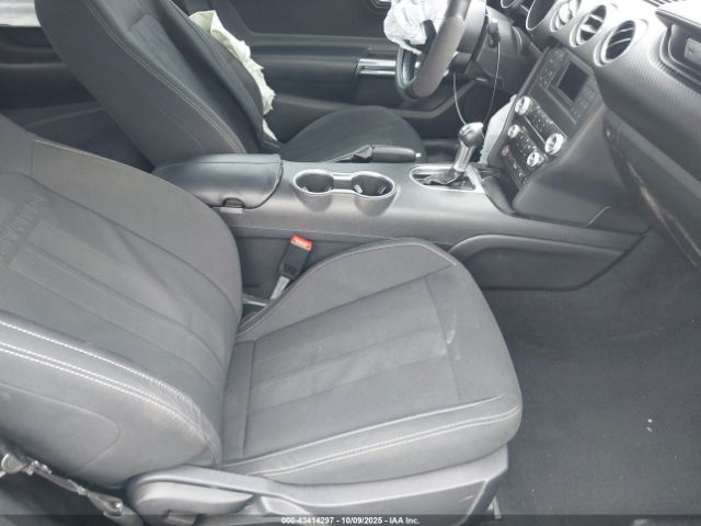 2019 FORD MUSTANG 1FA6P8TH3K5203868 Photo 4