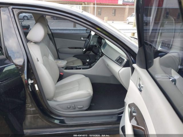 2017 KIA OPTIMA 5XXGU4L38HG132675 Photo 4