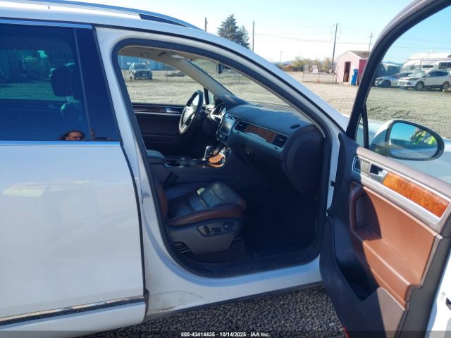 2012 VOLKSWAGEN TOUAREG WVGEK9BP5CD011339 Photo 4