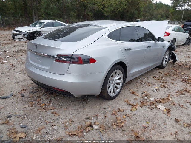 2017 TESLA MODEL S 5YJSA1E18HF188955 Photo 3