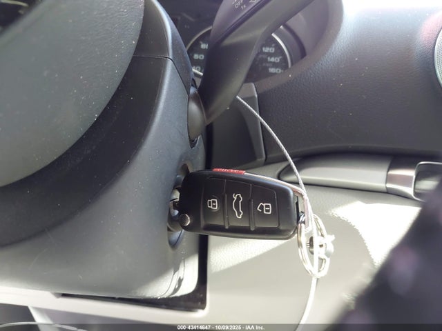 2016 AUDI A3 WAUA7GFF9G1053592 Photo 10