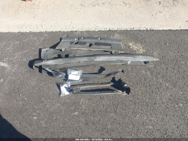43414841 :رقم المزاد ، JTHBL5EF4E5132424 vin ، 2014 Lexus Ls 460 مزاد بيع