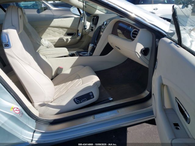 2013 BENTLEY CONTINENTAL GTC SCBGR3ZA1DC081129 Photo 4